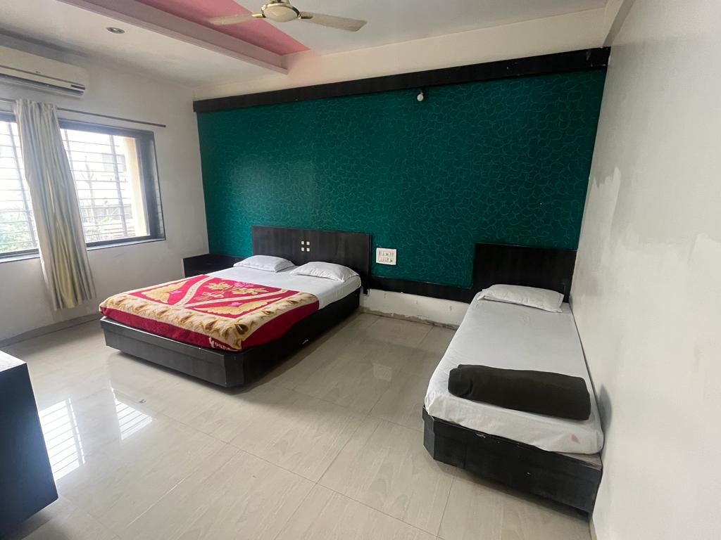 Reddy Hotel-2
