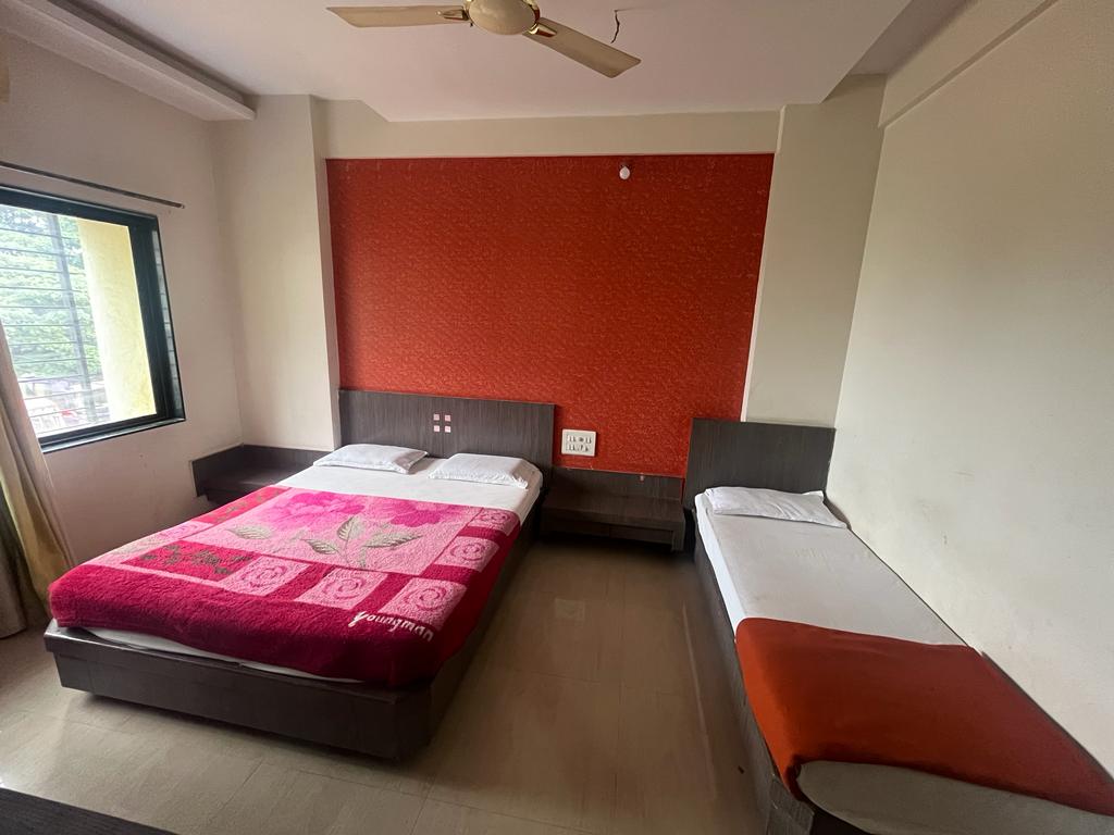 Reddy Hotel-3